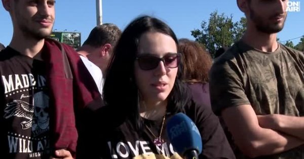 Дружба Мать: Как мы смотрим на детей зимой без пар и горячей воды?