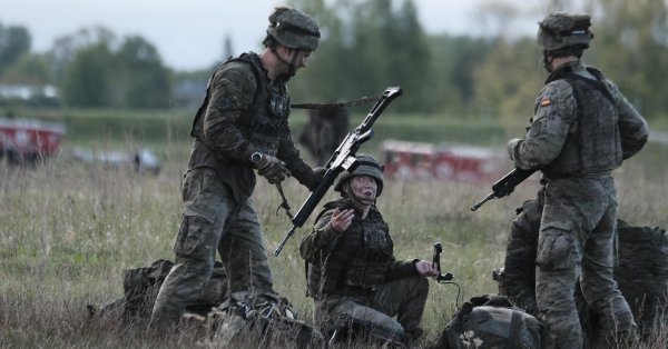 ЕС может направить свое богатство на защиту, каковы проблемы?