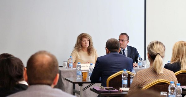 Йотова: Европа должна вернуть свои руководящие должности