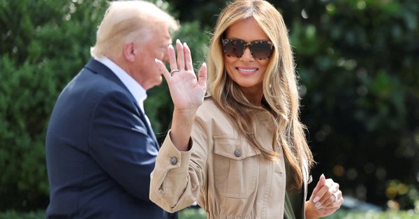 Мелания посетила больницу, это отношения с здоровьем Трампа?