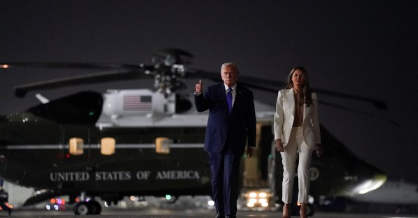 Что Дональд и Мелания сказали в морской вертолете?