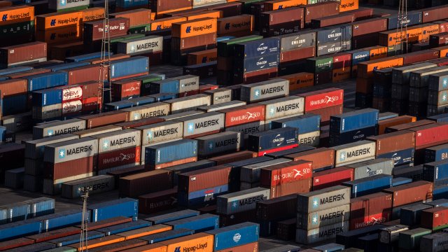 Трамп взял на себя борьбу за обязанности в Верховный суд США