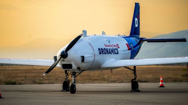 Kawasaki Motors сделает беспилотник "Black Swan" на Dronamics