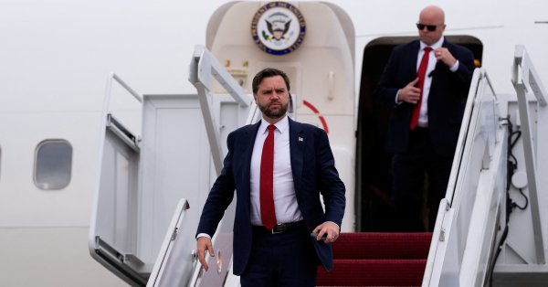 Вэнс надеется, что Джимми Кимел действительно извинится за свои слова о Кирке