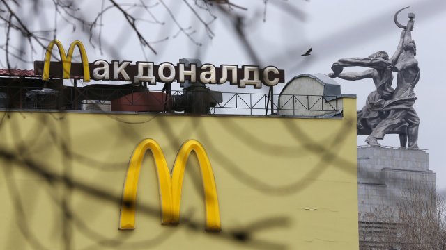 Антиамериканство питает продажи самых известных брендов, и эффект может быть долгим