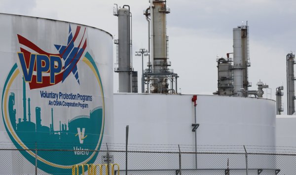 Дешевая масло поднимает акции нефтеперерабатывающих заводов