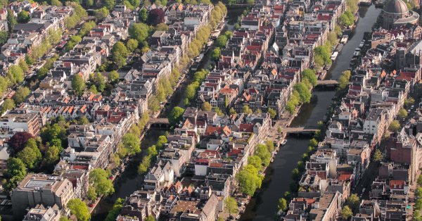 Дорогой и узкий: 700 евро комната для комнаты в общежитии студентов - в Амстердаме