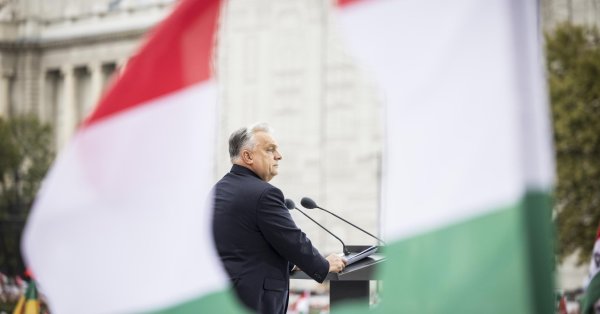 Орбан обсудит с Трампом санкции, введенные против "Лукойла" и "Роснефти"