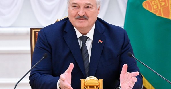 Его наркотик - сила: Лукашенко играет между Путином и Западом