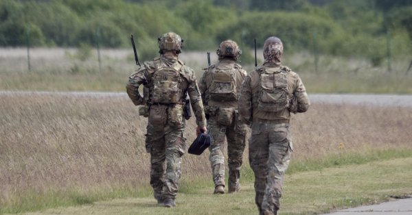 Обеспокоенные страны Балтии планируют эвакуацию в ответ на нападение России