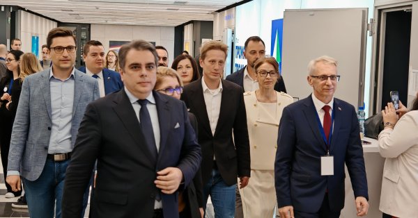 НП собрала необходимые подписи на внеочередную сессию НС по вопросу зарплат молодых врачей