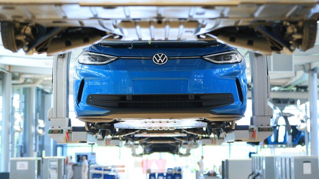 Европейская автомобильная промышленность будет набрать автоматическое, если он заставит ЕС осеньте целей выбросов