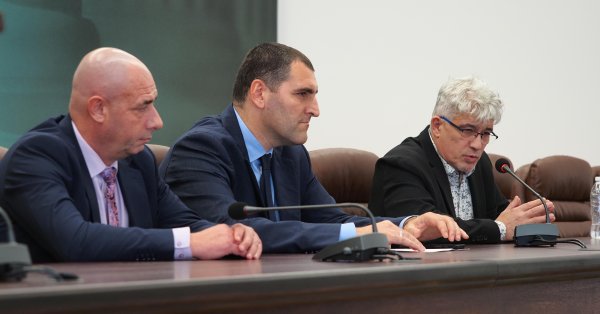 Четверо болгар задержали за черное тото, обвиняемое во Франции