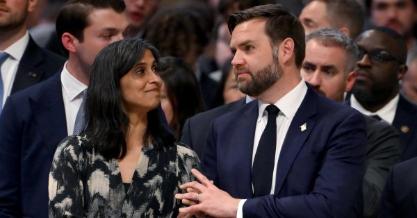 Вице-президент США надеется, что его жена станет христианкой