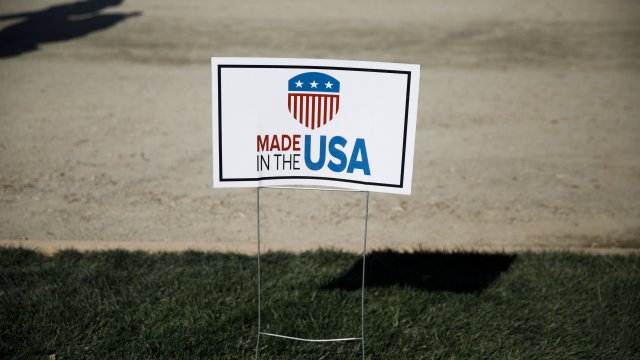 Почему промышленное возрождение США, предложенное Трампом, дает сбои