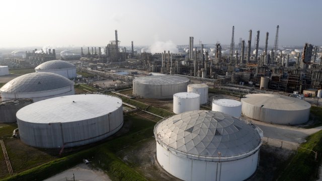 Цена на нефть увеличивается после серии спадов до встречи OPEC+*