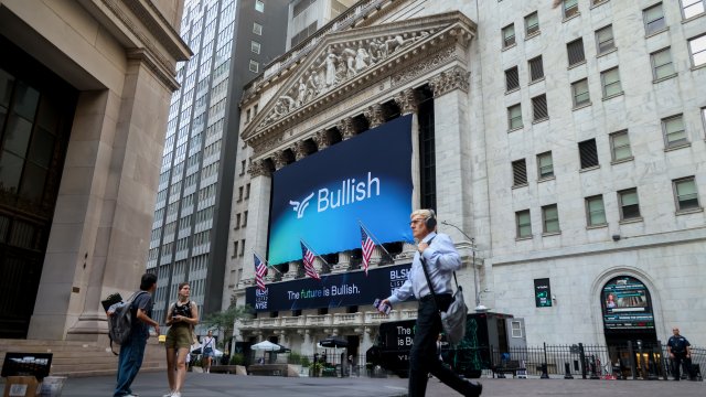 Акции Alphabet, Meta и Microsoft тянут Уолл-стрит вниз*