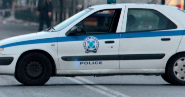 Девушка умерла возле бара в Афинах после употребления сомнительного алкоголя