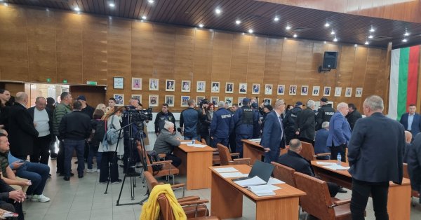 Граждане против власти: Карлово дал добро проекту порохового завода