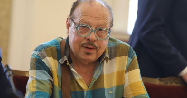 Лили Иванова, Орлин Горанов... Звезды и друзья почтили агента Тенева