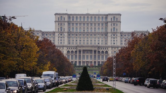 Румыния теряет средства в рамках Плана восстановления и устойчивости, в то время как ей все больше нужны деньги в бюджете