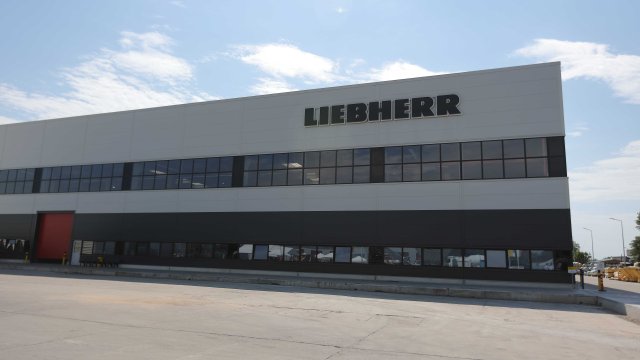 Две фабрики Liebherr в Болгарии расширяются и ищут сотрудников