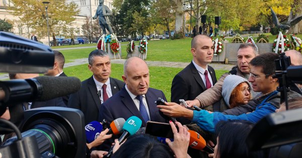 Румен Радев: Мы наблюдаем капитуляцию Борисова перед Пеевским