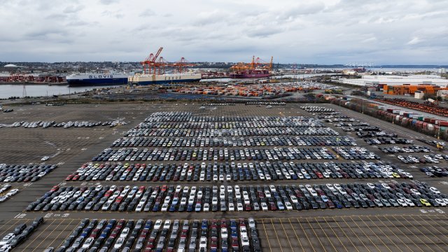 Китай исключает электромобили из своего нового пятилетнего плана развития