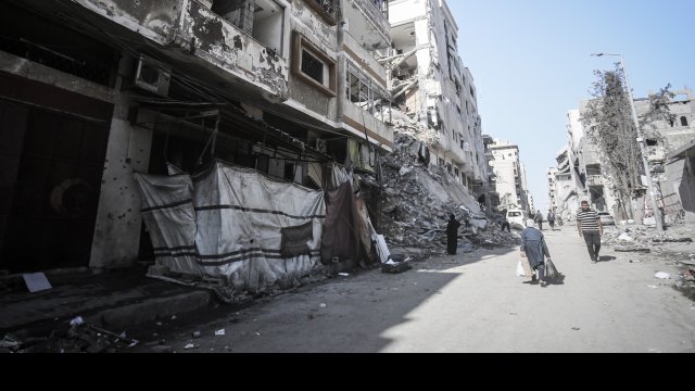 Атаки Израиля в Газе продолжаются, несмотря на призывы Трампа к миру