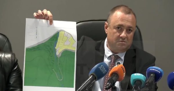 Региональный министр: эленитские отели строятся непосредственно на реке