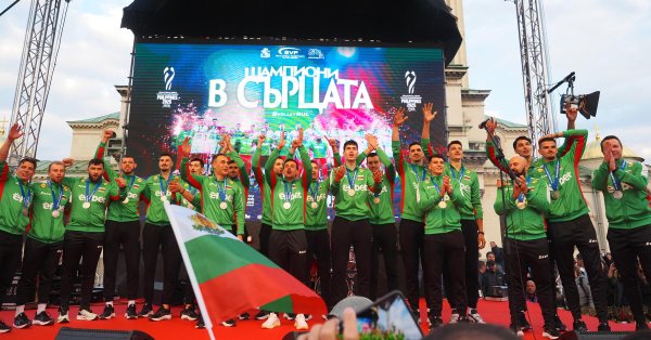 Наши волейболисты будут удостоены чести почетных досок президента Радева