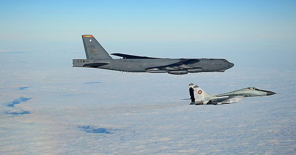 Трамп заявил, что Америка покупает больше бомбардировщиков B-2, но он ошибается