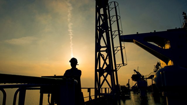 Данные по фондовым рынкам США толкают цены на нефть вверх*