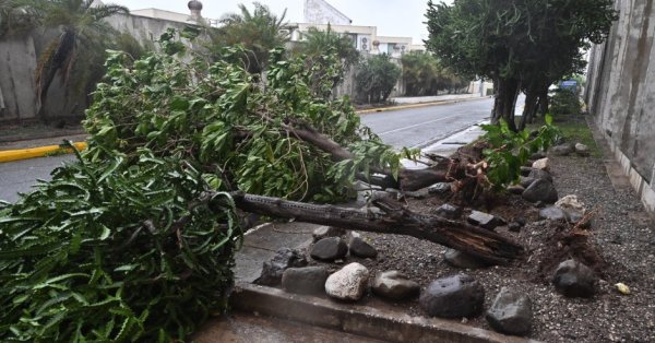 Ураган Мелисса приближается к Бермудским островам, в результате чего на Гаити, Ямайке и Кубе погибли 44 человека.