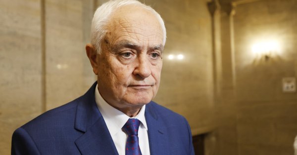 Запрянов: Предстоит ускоренная модернизация болгарской армии