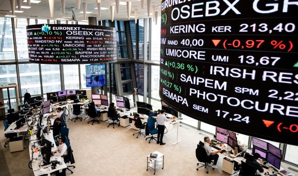 Европе, возможно, придется развязать валютную войну, чтобы ослабить евро