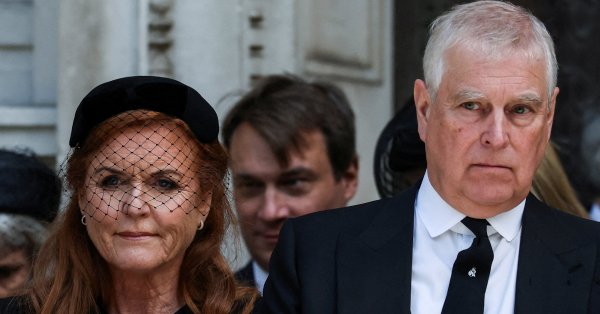 Новый скандал в королевстве: принц Эндрю 22 года не платил арендную плату за свой особняк