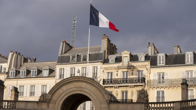 S&P Global Ratings — очередное агентство, понизившее кредитный рейтинг Франции.