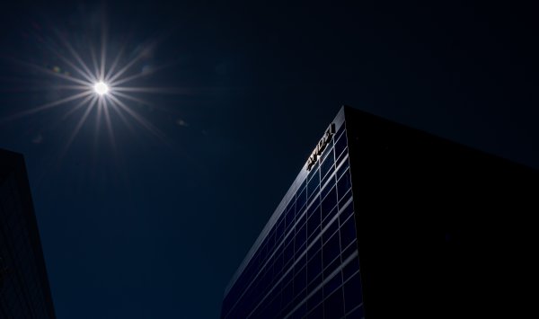 Проблема самоубийств, связанная с ИИ, не признает границ