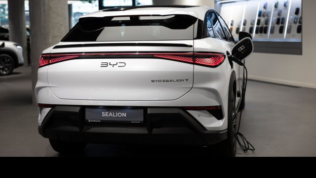 Европа может встретить 2030 год с восемью автозаводами, превышающими необходимые