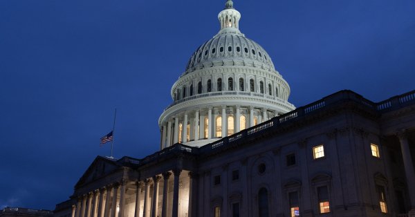 Белый дом может не платить сотрудникам за период, в течение которого работа правительства остановлена