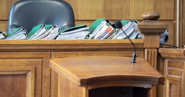 Издевательства над маленьким Адрианом: Мать заключила соглашение об условном наказании