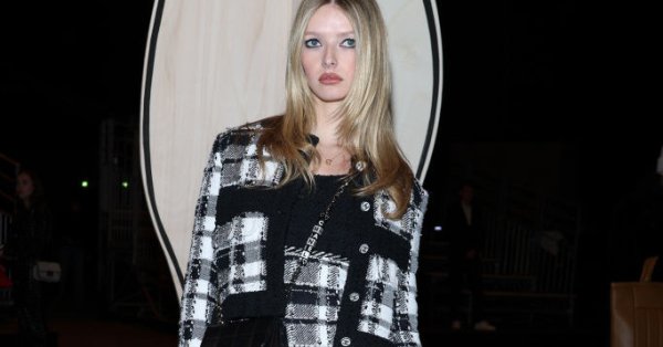 Дочь Криса Мартина и Гвинет Пэлтроу дебютировала как певица