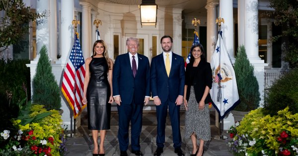 Джей Вэнс и вторая леди организовали ужин для семьи Трампа