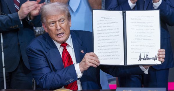 Трамп «получил бы удовольствие» от неконституционного третьего срока