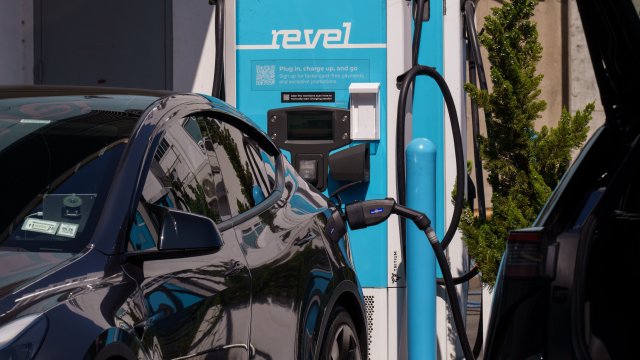 Остальной мир следит за отказом США от электромобилей