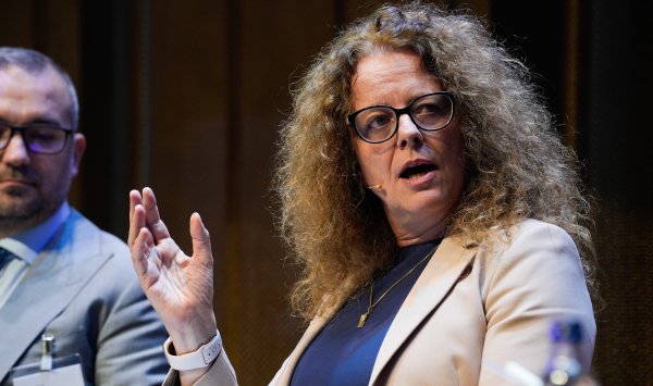 Финансовые рынки могут быть самодовольными, предупредил Шнабель