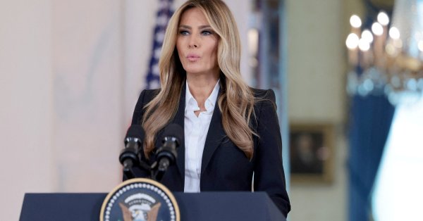 Сенат США подорвал работу Мелании ради украинских детей