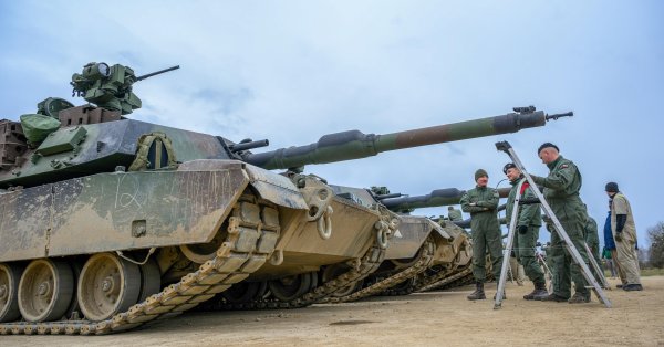 Пока российская агрессия направляется на запад, Варшава удваивает численность своей армии