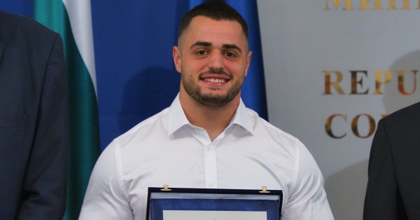 Новый Чемпион Насар: Один из моих самых ценных титулов!